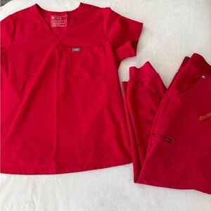 Figs Women’s  Catarina One Pocket Red Scrub Top  & Jogger Pants Sz L & MP F17